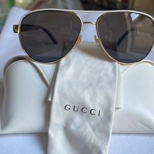 GUCCI POLARIZED 4239 BOASP 58 13 135 Aviators gold frames. Cream top bridge CHIC